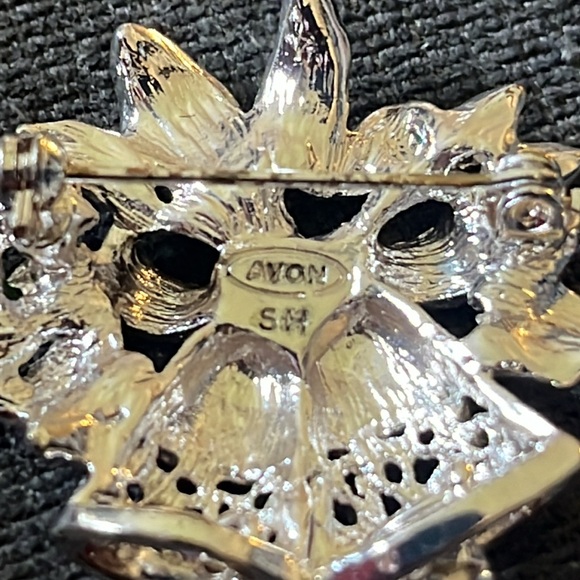 Vintage Jewelry Signed Avon Christmas Sleigh Bells Pin Brooch - Picture 6 of 13